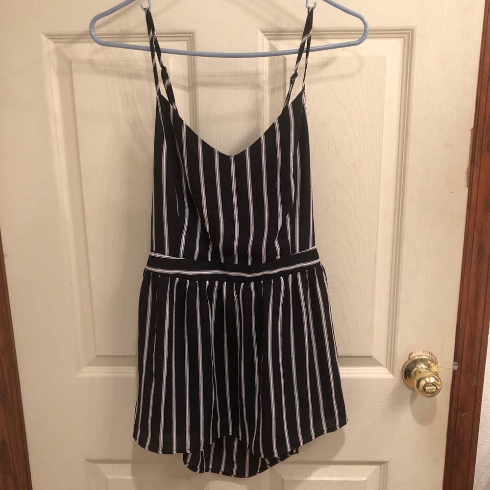 LOOK! Doe & Rae top